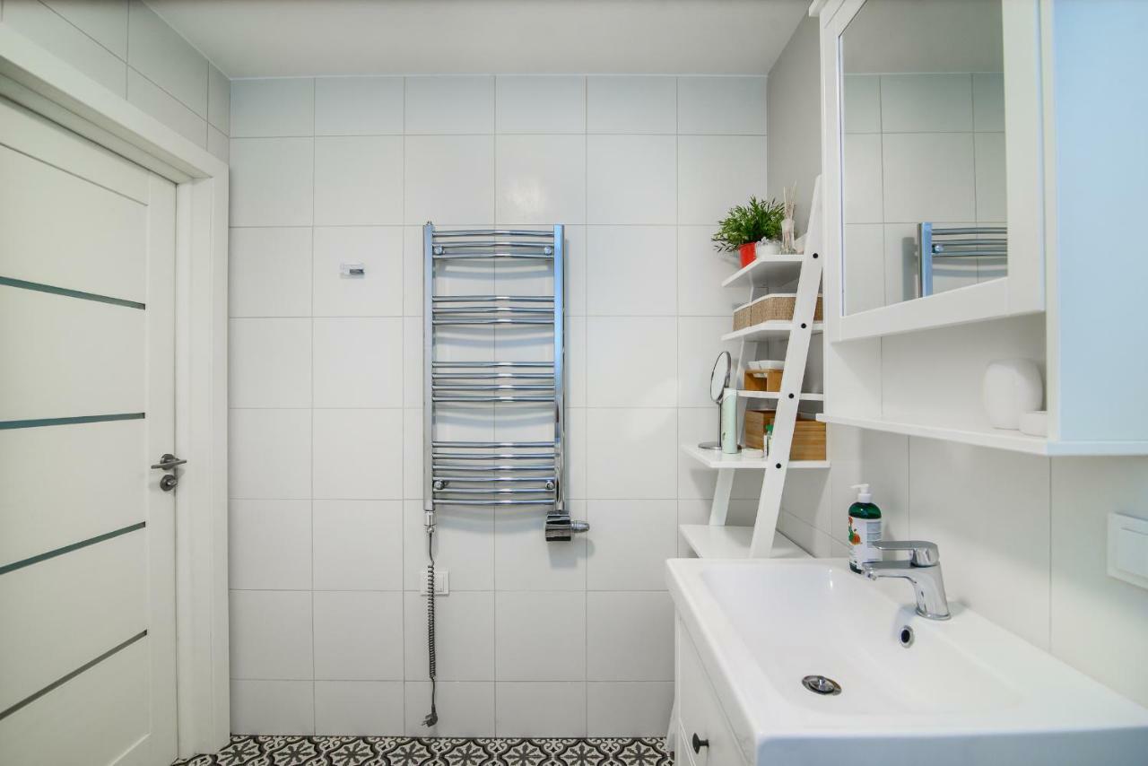 #Stayhere - Comfy & Stylish Studio With Green Patio Close To Old Town Вилнюс Екстериор снимка