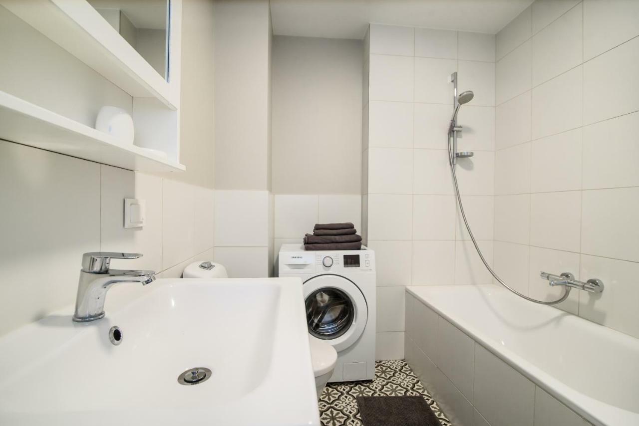#Stayhere - Comfy & Stylish Studio With Green Patio Close To Old Town Вилнюс Екстериор снимка
